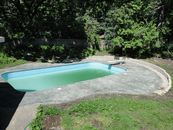 Cantilevered pool deck